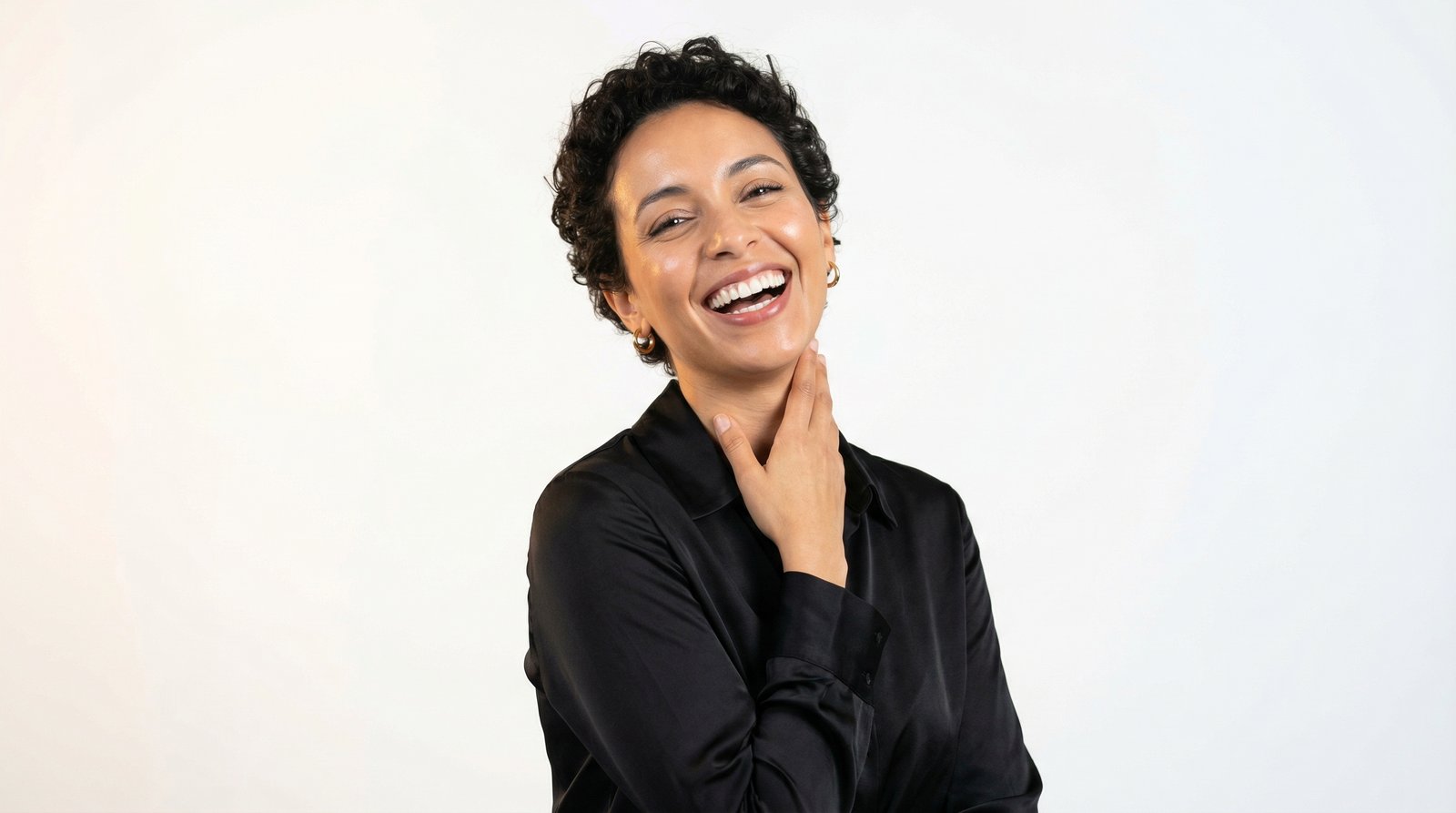 Patiente souriante au Centre Dentaire Haline Salma, Casablanca